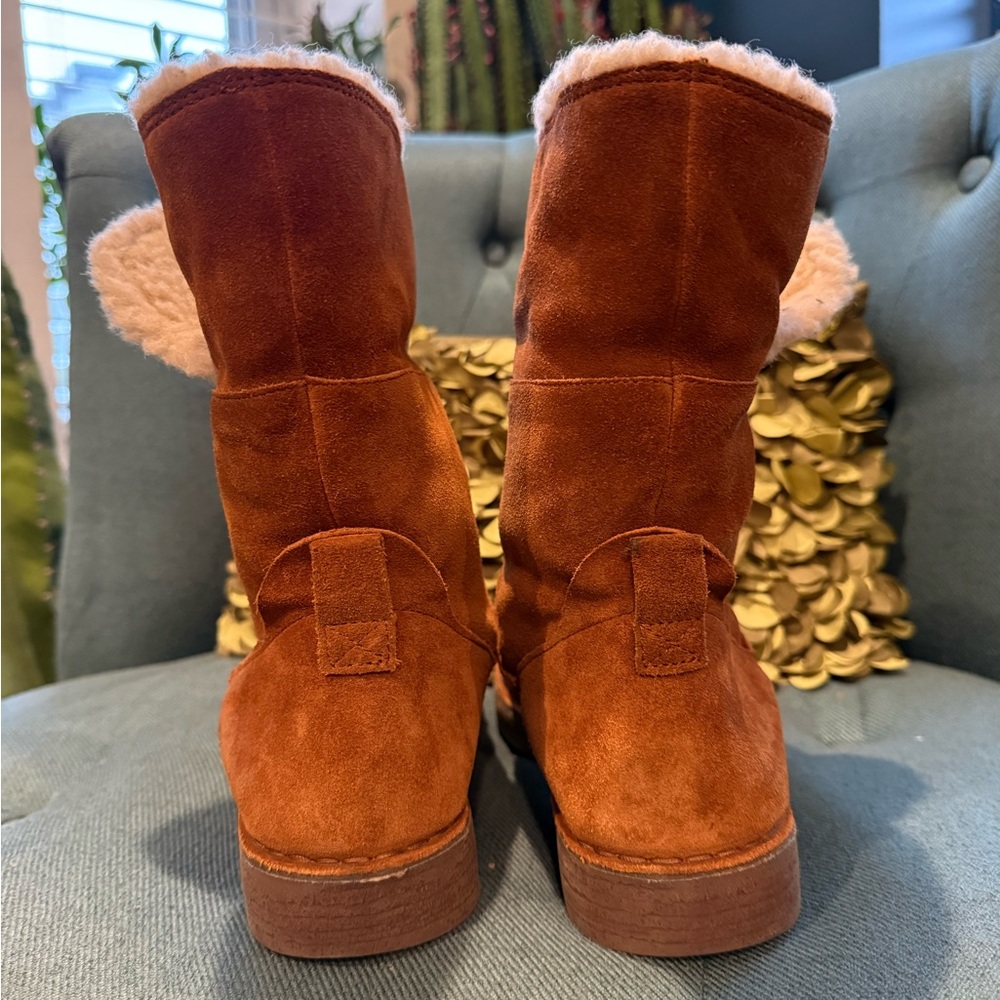 Clarks Drafty Haze Suede Boots - Picture 5 of 14